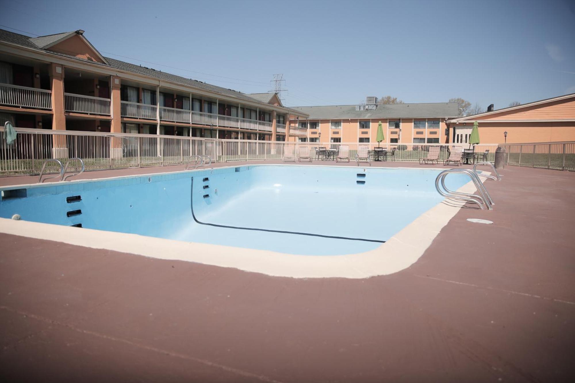 Dayspring Extended Stay Greensboro Εξωτερικό φωτογραφία