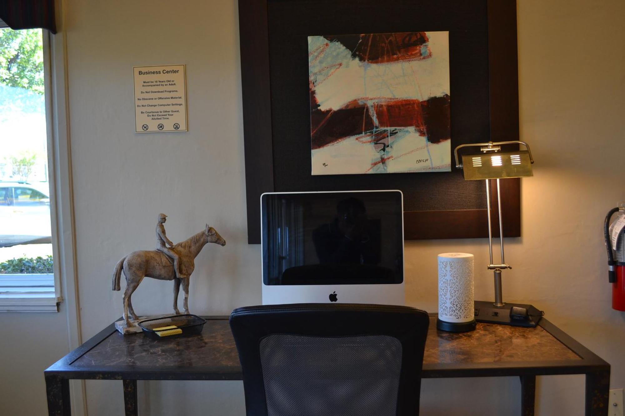 Dayspring Extended Stay Greensboro Εξωτερικό φωτογραφία