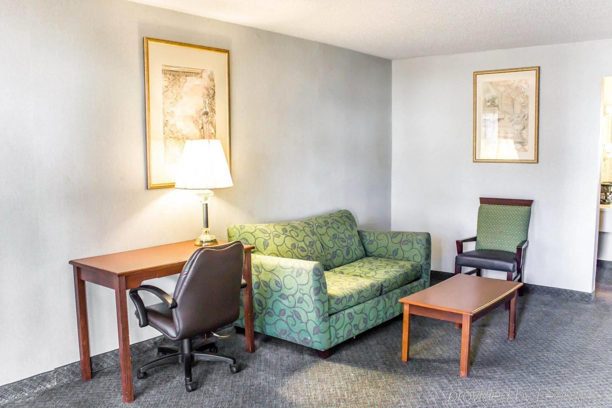 Dayspring Extended Stay Greensboro Εξωτερικό φωτογραφία