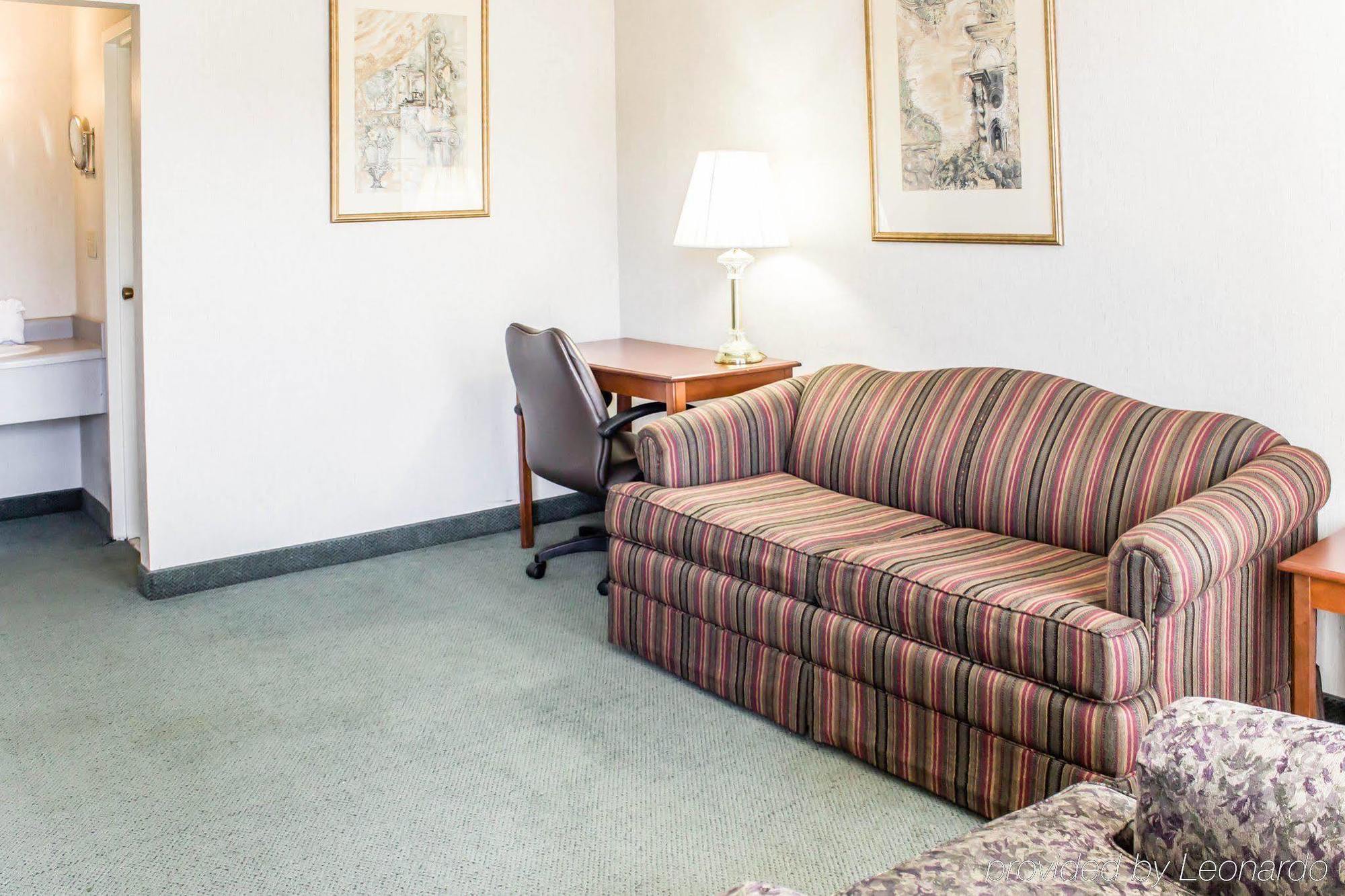 Dayspring Extended Stay Greensboro Εξωτερικό φωτογραφία